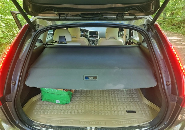 Volvo XC 60 cena 88800 przebieg: 124000, rok produkcji 2014 z Warszawa małe 379